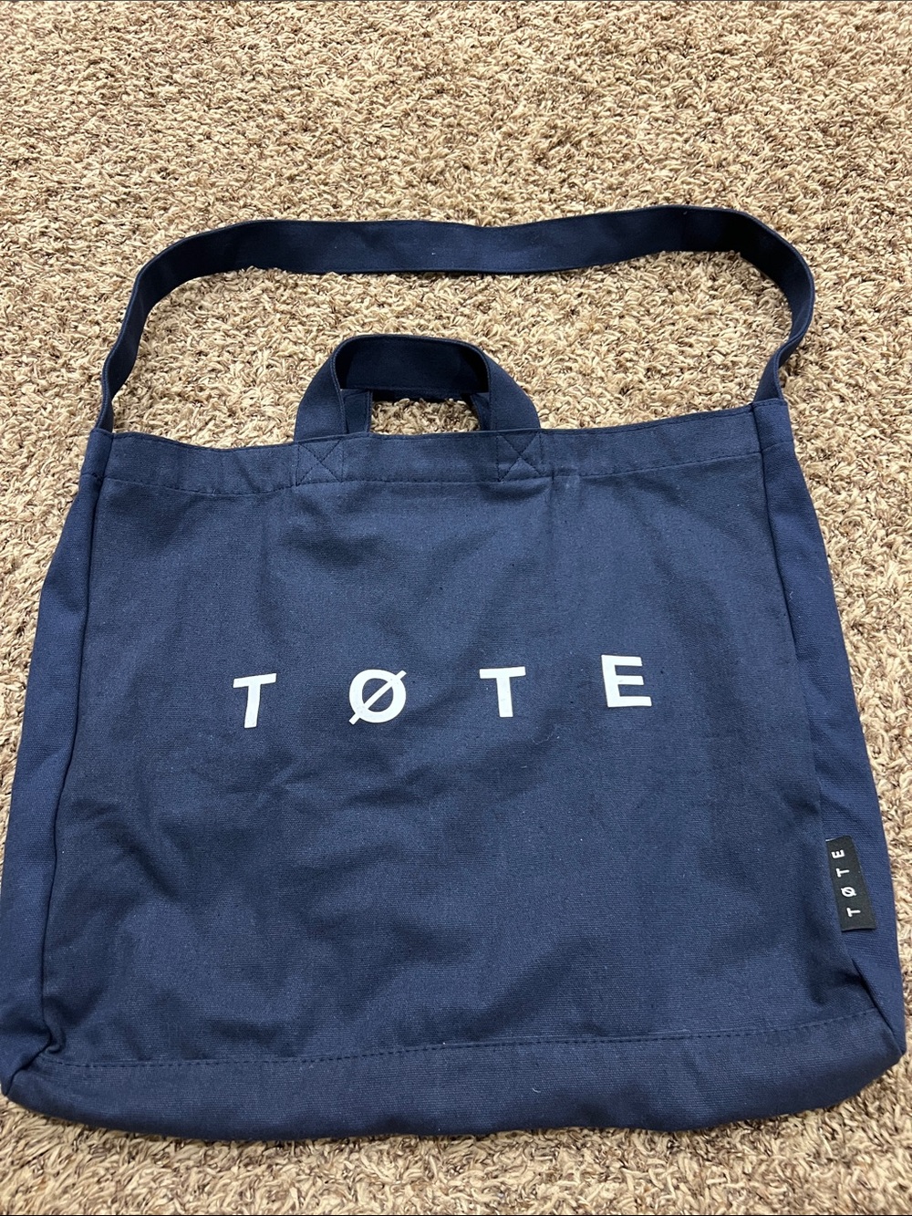 Tøte navy canvas bag